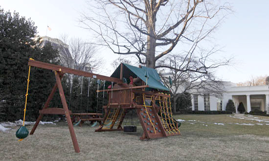 obama-swing-set