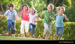 happy-kids-running