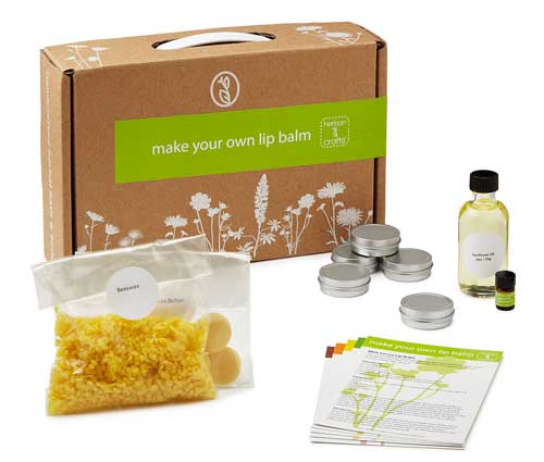 gift-DIY-lip-balm