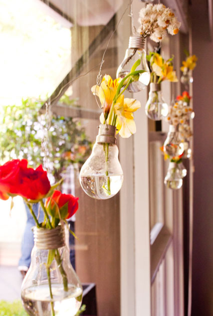 craft-hanging-light-bulb-vase