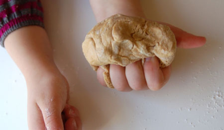 craft-edible-playdough